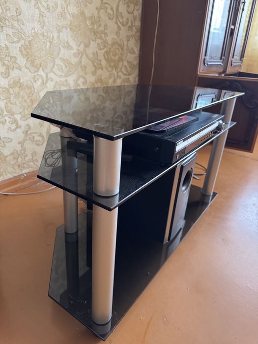 Продам журнальный столик.