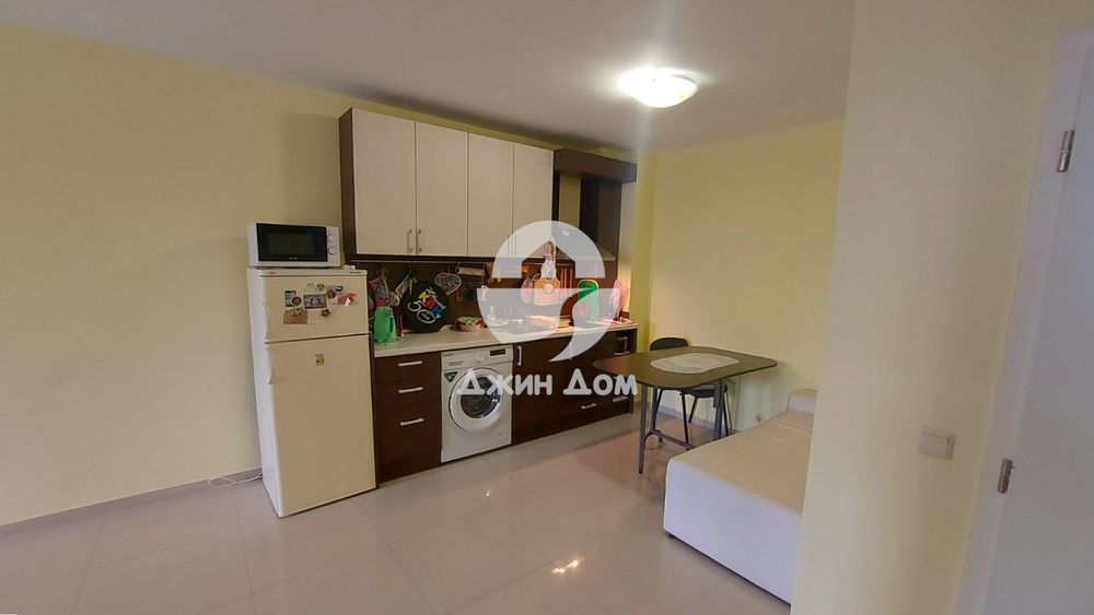 Продава се Двустаен апартамент в Поморие - 64 кв.м за 1157 €/кв.м - Снимка #2