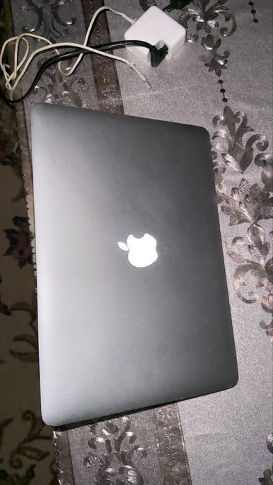 Mac book