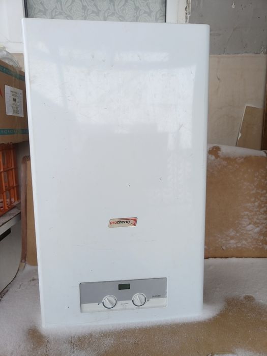 Продам котел настенный Протерм ягуар