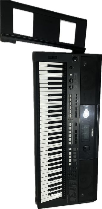 Продаю синтезатор