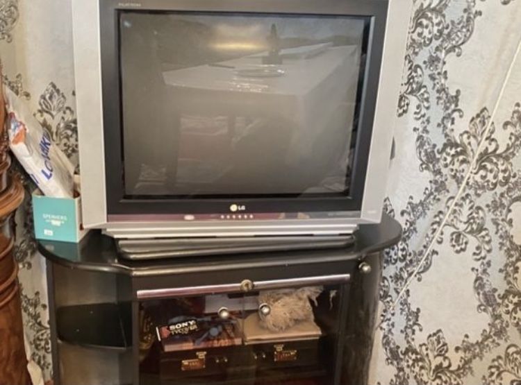 Телевизор большои