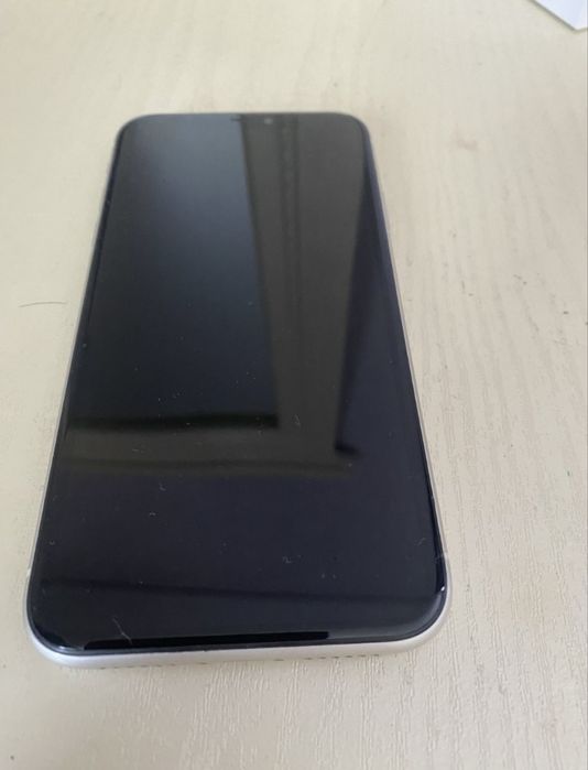 Айфон 11 в хорошем состоянии