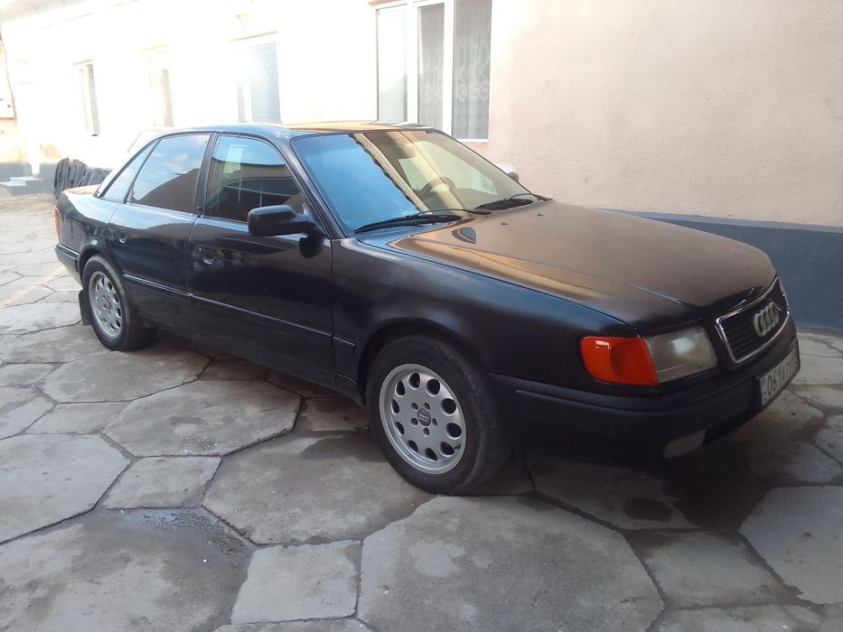 Продам ауди с4..