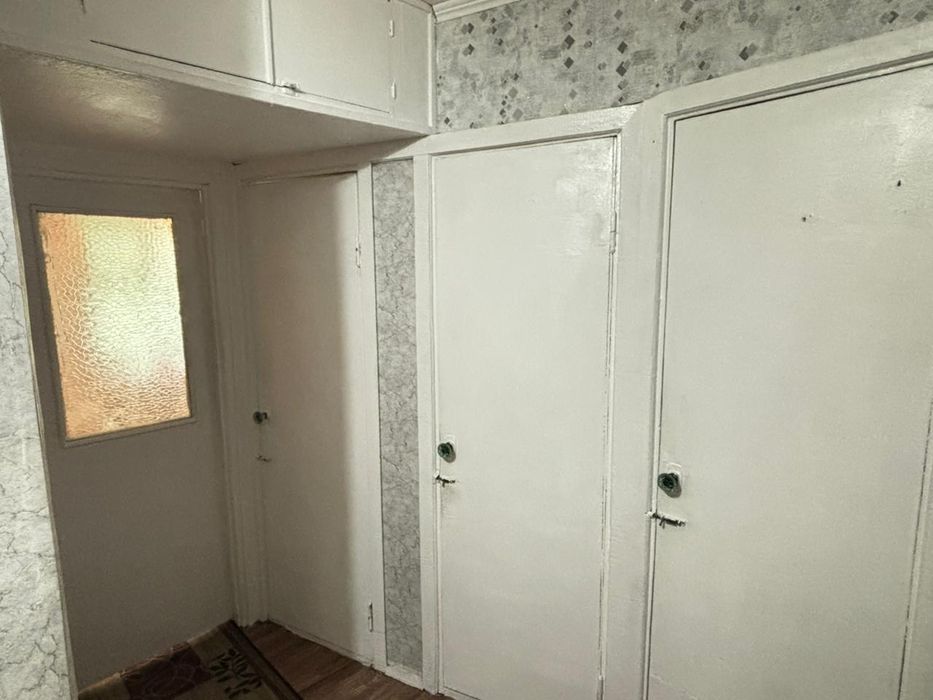 ПРОДАМ КВАРТИРУ 6 микрорайон, 62 дом