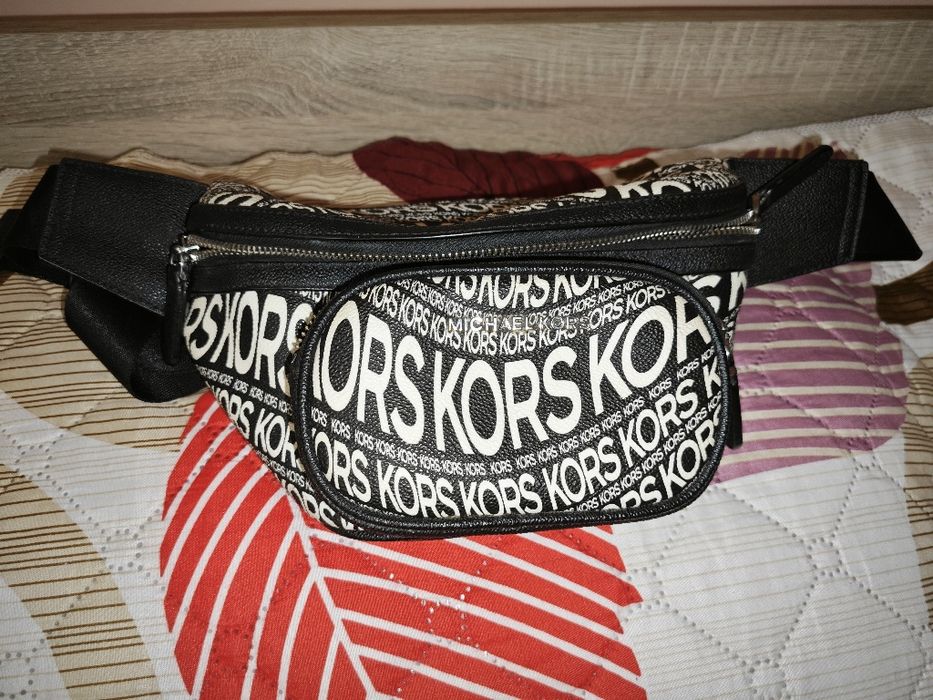 Дамска раница Michael kors чанти