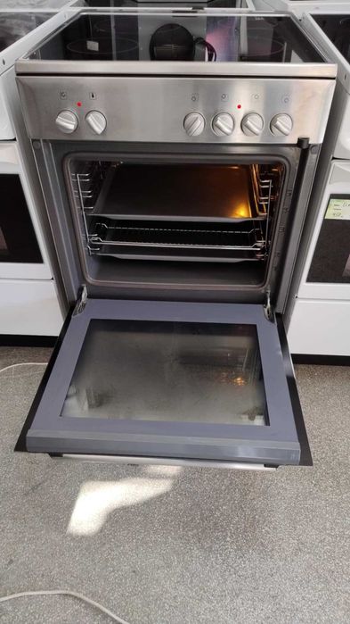 A+ Иноксова-Инокс Готварска печка с керамичен плот Bosch-Бош 71 л