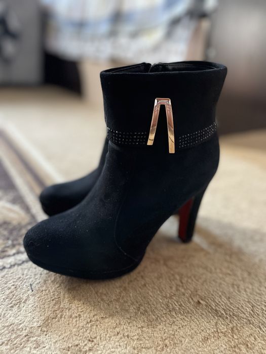 Продам ботиночки