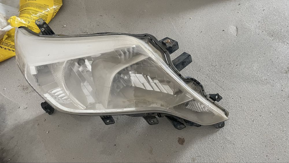 Продам оригиналный правы от тайота 155