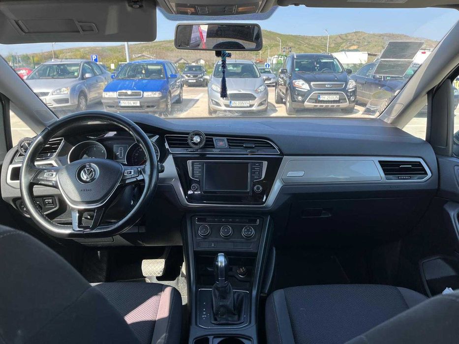VW Touran 2016, 7 locuri