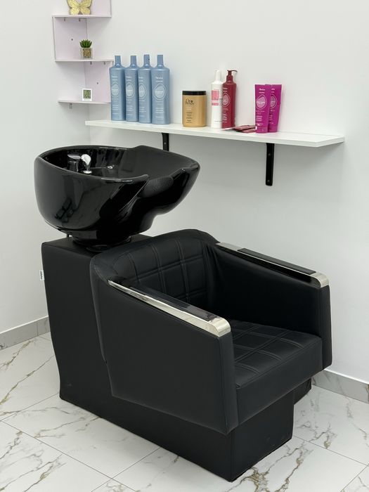 Vând Spațiu Comercial (Salon Coafura Manichiura Frizerie Birou intrare BAIA MARE )
