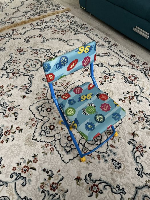 Продам детский столик