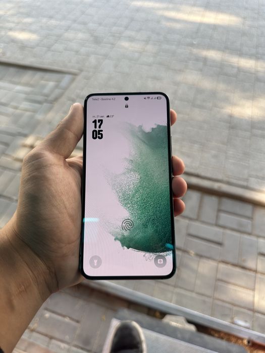 Продам Samsung S22