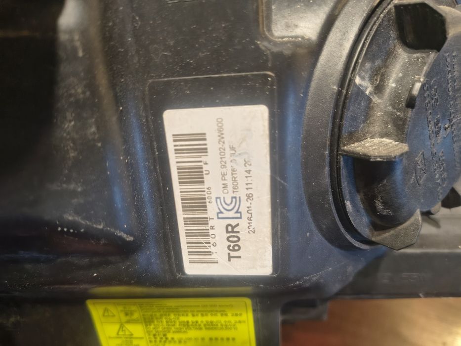 Фар ляв и десен за Hyundai Santa Fe 2017