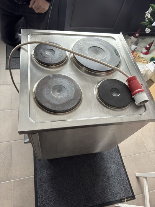 Plita electrica/cuptor si masa calda pentru Horeca