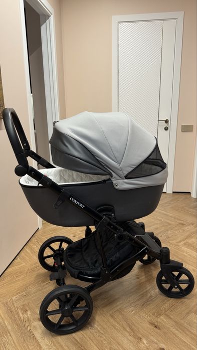 Коляска Pituso Confort