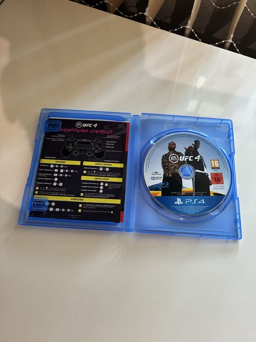 UFC 4 за PS4 / PS5 (Съвместима с PlayStation 5)