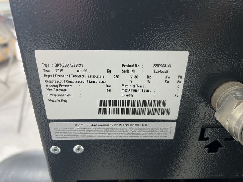 Compresor aer cu surub si uscator ChicagoPneumatic Rezervor 500 L