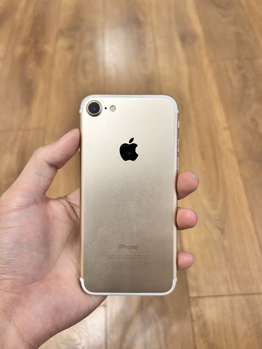 Продам айфон 7 32 гб