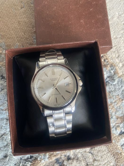 Часы Casio Quartz