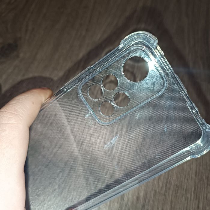 отдам новый чехол,не подошёл