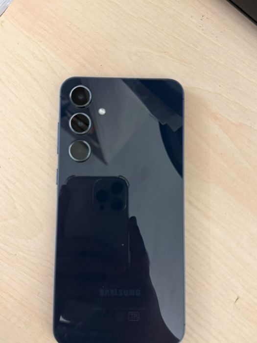 Samsung A55 5G .