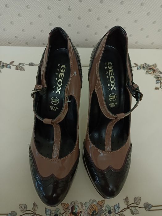 Женские туфли на каблуке