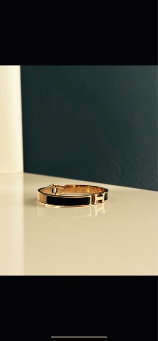 Продавам гривна на Hermes чисто нова