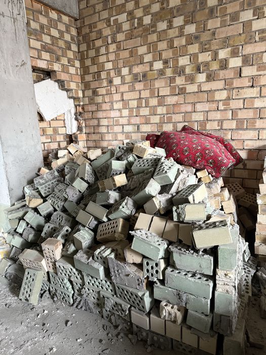 Кирпичи вторичный, жонный