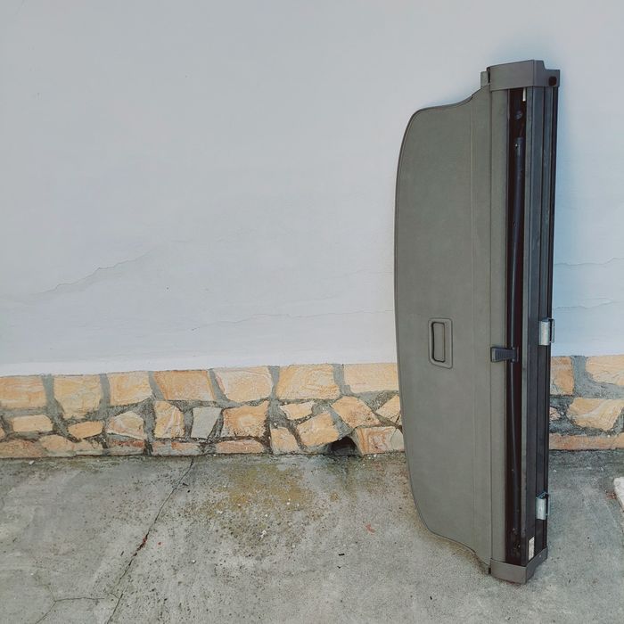 Части за ауди а4 б6  има и врати оборудвани черен металик