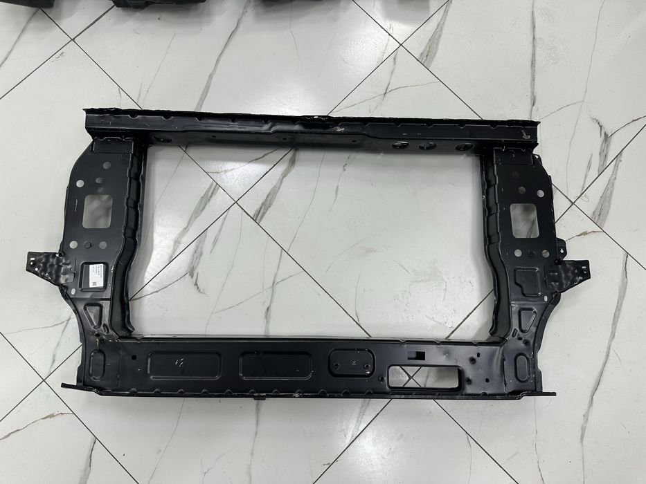 Kia Seltos Суппорт радиатора