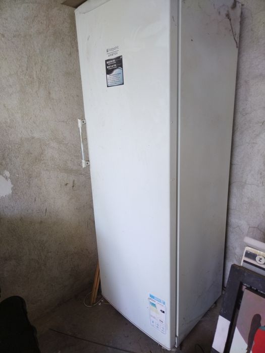 Висок фризер Хот Пойнт - Аристон (HOTPOINT ARISTON)