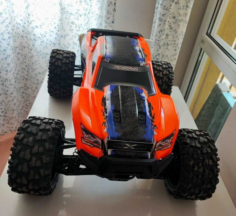 RC X maxxs   TRAXXAS