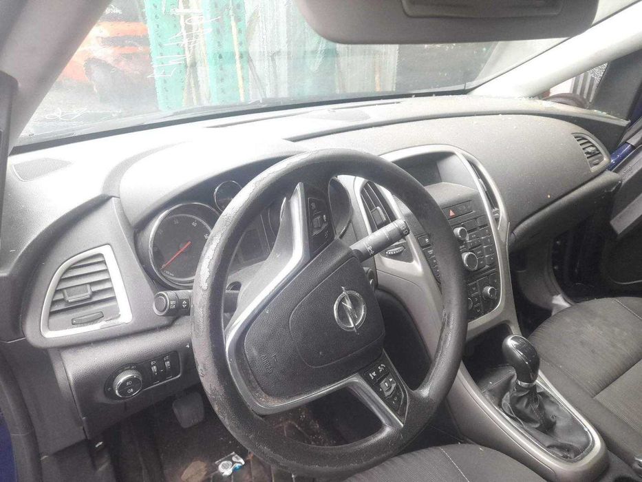 Opel Astra J 1.7 A17DTR 2011г. НА ЧАСТИ!