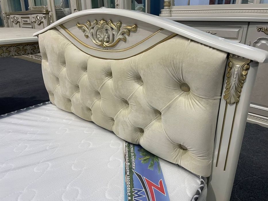 Крават  100% МДФ  с матрасом