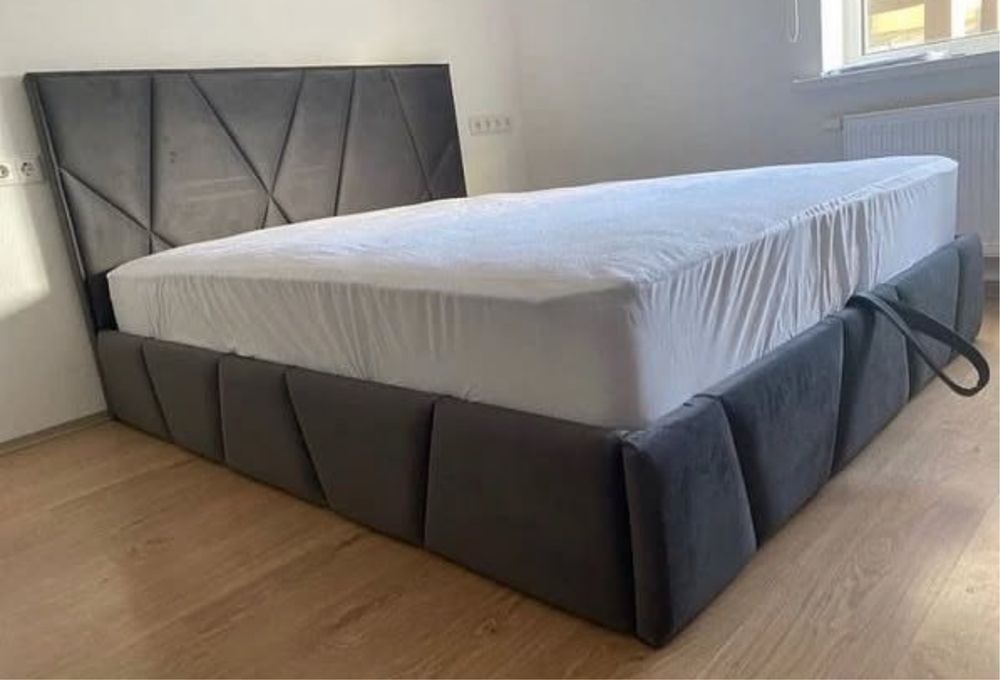 Кровать двуспальная