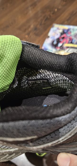 Skechers 33.5 номер детски боти скечерс 33.5 номер запзени  непромокае