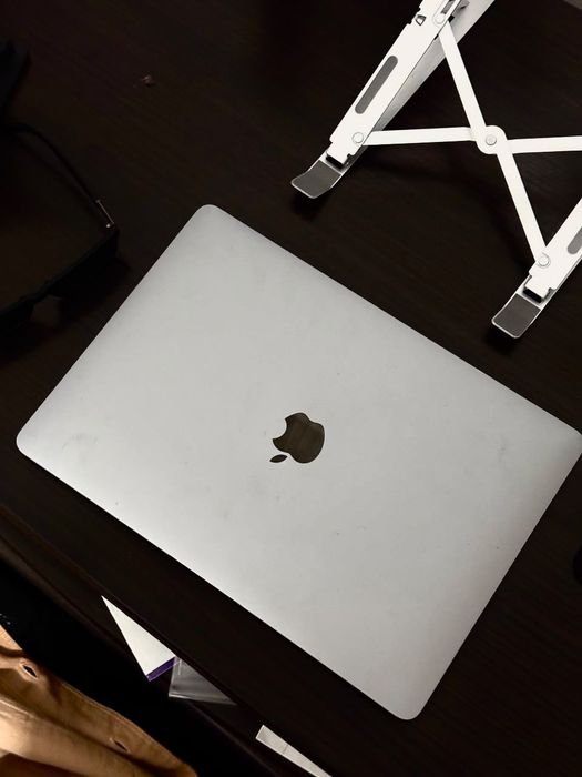 Macbook air m1 2020