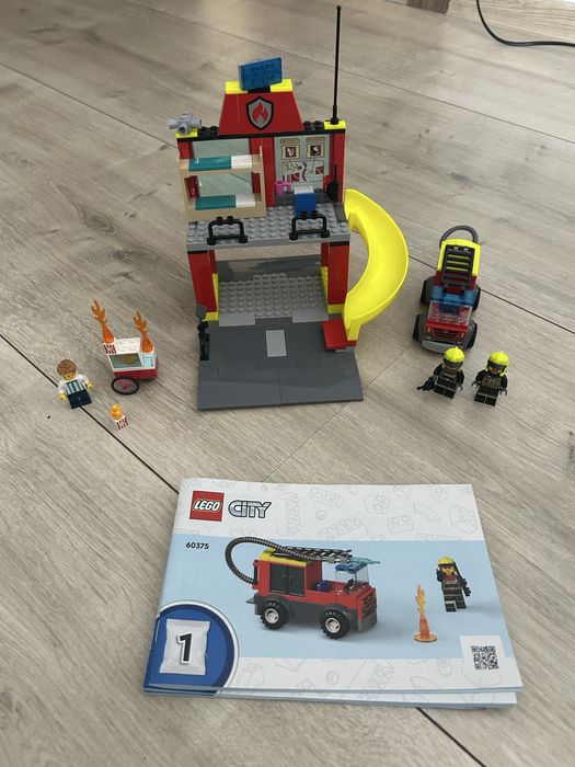 Lego city 60375.