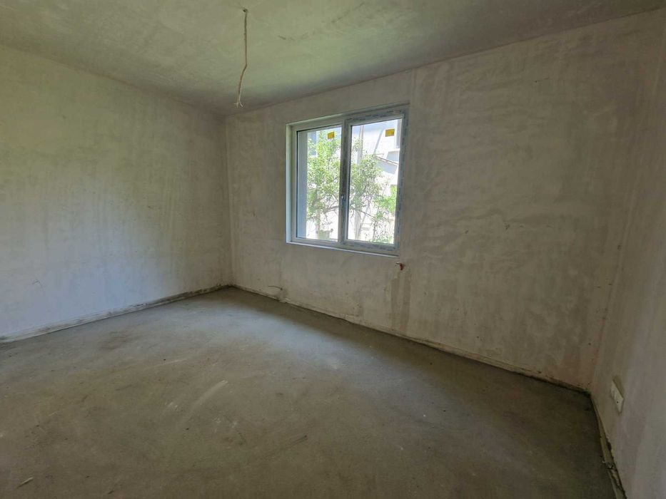 Продава се Двустаен апартамент в София, м-т Гърдова глава - 92 кв.м за 2011 €/кв.м - Снимка #2