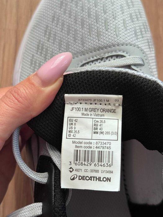 Маратонки Decathlon, номер 42