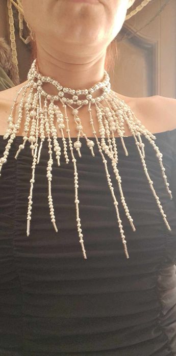 Ръчно плетени бижута от маниста