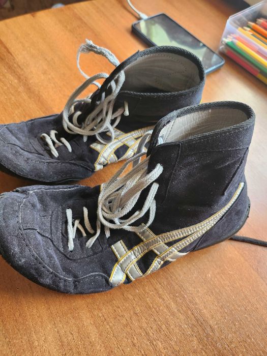 Борцовки асискс