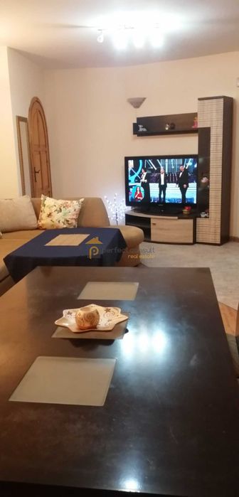 Дава се под наем Тристаен апартамент в Пловдив, Младежки Хълм - 90 кв.м за 400 € - Снимка #1