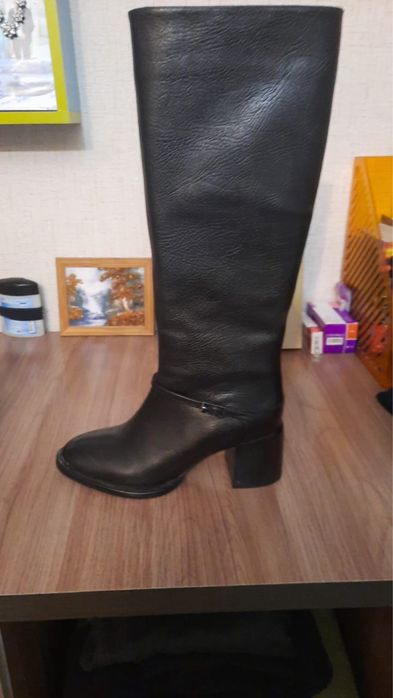 Продам женскую обувь basconi 38 размер