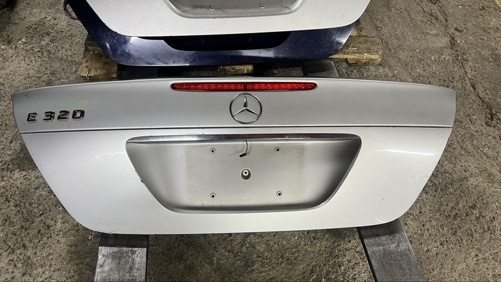 Крышка багажника Мерседес W211