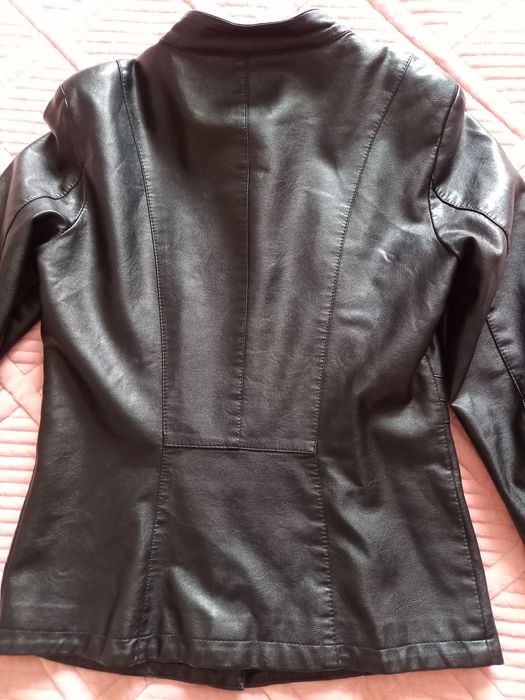 Продам  куртку  .