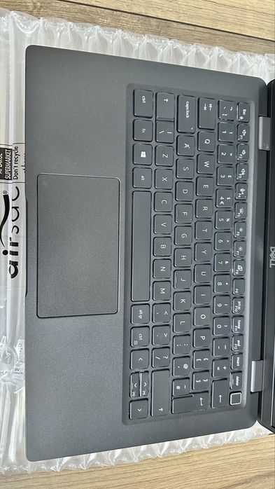 Лаптоп Dell Latudite 7320 FHD 13.3” Тъч / Intel i7- 1185G7 16GB RAM 512GB SSD / MS Office 2011 Pro Plus