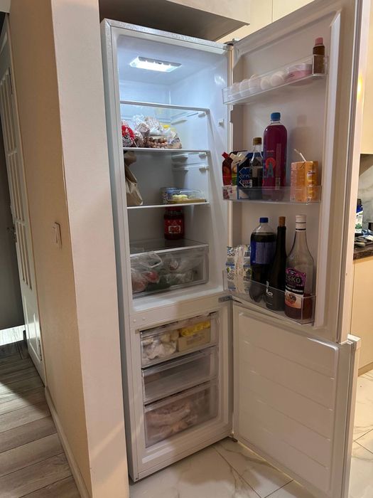 Продам холодильник