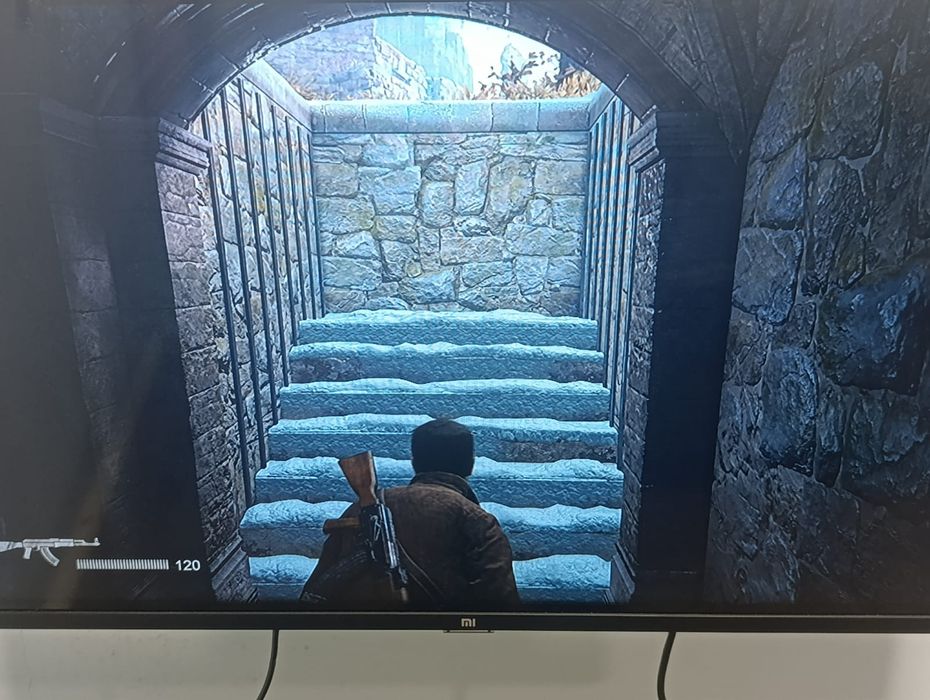 PS4 500GB + 4 диска (Bloodborne, Uncharted 4, ARK, Just Cause 4)